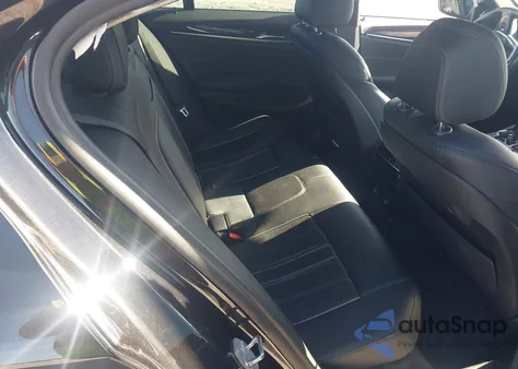 2019 BMW 540I из США, поврежденный, VIN WBAJE5C55KWW22648